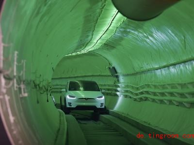  Zu viele Autos fahren auf den Straßen in großen Städten. Ein Mann will deswegen viele Tunnel bohren. Foto: Robyn Beck/Pool AFP/dpa 