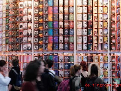  Sooo viele Bücher und noch mehr gibt es auf der Leipziger Buchmesse. Foto: Sebastian Willnow/dpa-Zentralbild/dpa 