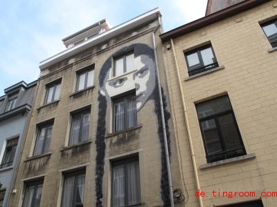  Dieses Bild von Greta Thunberg hat ein Künstler auf eine Hauswand in Brüssel gesprüht. Foto: Anto<em></em>nia Hofmann 