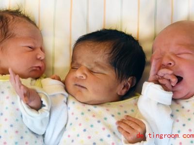  So einige Babys wurden 2018 Paul oder Marie genannt. Foto: Waltraud Grubitzsch/ZB/dpa 