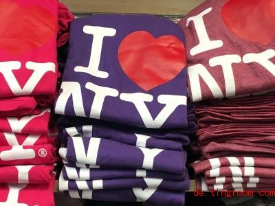  Das Logo bedeutet: «Ich liebe New York». Foto: Christina Horsten/dpa 