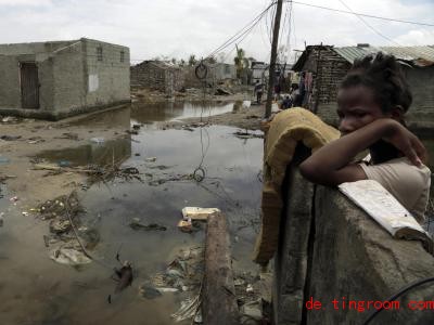  Viele Menschen auf der Welt sind schon von der Klimakrise betroffen. Foto: Themba Hadebe/AP/dpa 