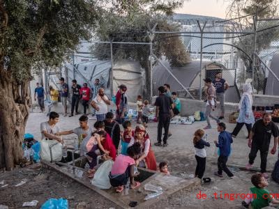  Unter den Menschen in den Flüchtlingslagern gibt es auch viele Kinder und Jugendliche. Foto: Angelos Tzortzinis/dpa 