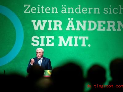  Zum Geburtstag der Partei «Die Grünen» hielt der Bundespräsident eine Rede. Foto: Bernd von Jutrczenka/dpa 