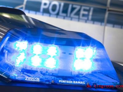  Bei gefährlichen Einsätzen der Polizei warnt das Blaulicht. Foto: Friso Gentsch/dpa 