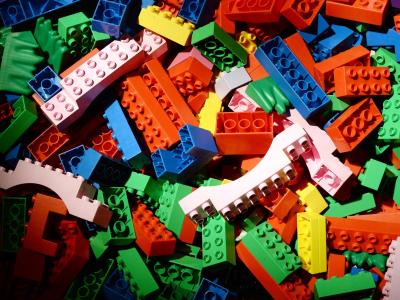  Die Firma Lego verkauft gerade richtig viele Steinchen. Foto: Jens Kalaene/ZB/dpa 