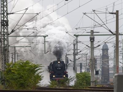  Wenn eine Dampflok kommt, hört und sieht man das meist von weitem. Foto: Daniel Schäfer/dpa-Zentralbild/ZB 